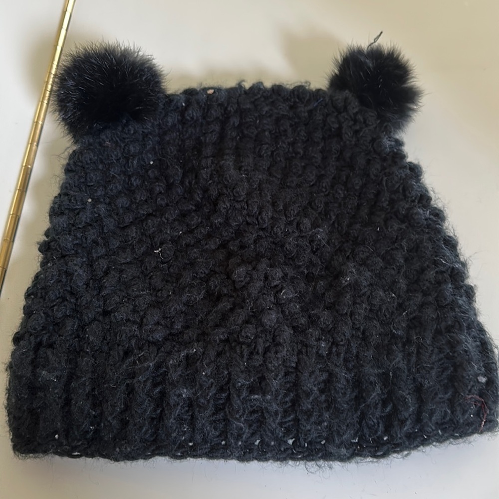 Kid’s designer Surell kids hat with Pom Pom ears.